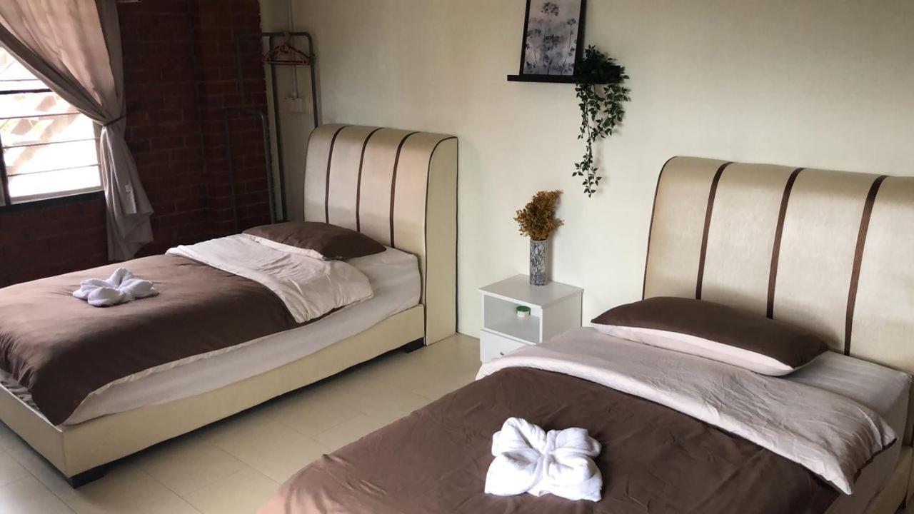 Red House The Garden Stay In Bukit Tinggi By Play بينتونغ المظهر الخارجي الصورة