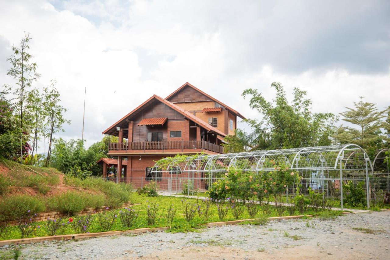 Red House The Garden Stay In Bukit Tinggi By Play بينتونغ المظهر الخارجي الصورة