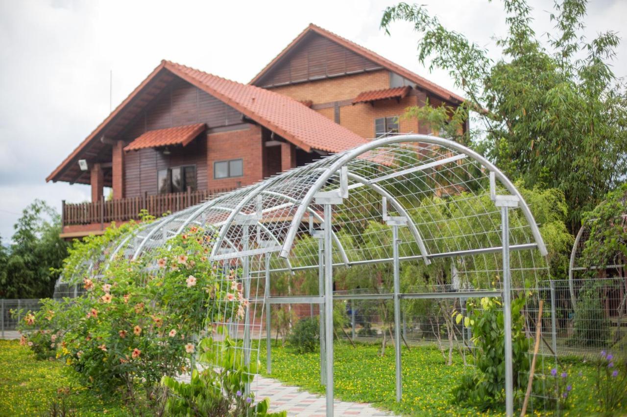 Red House The Garden Stay In Bukit Tinggi By Play بينتونغ المظهر الخارجي الصورة