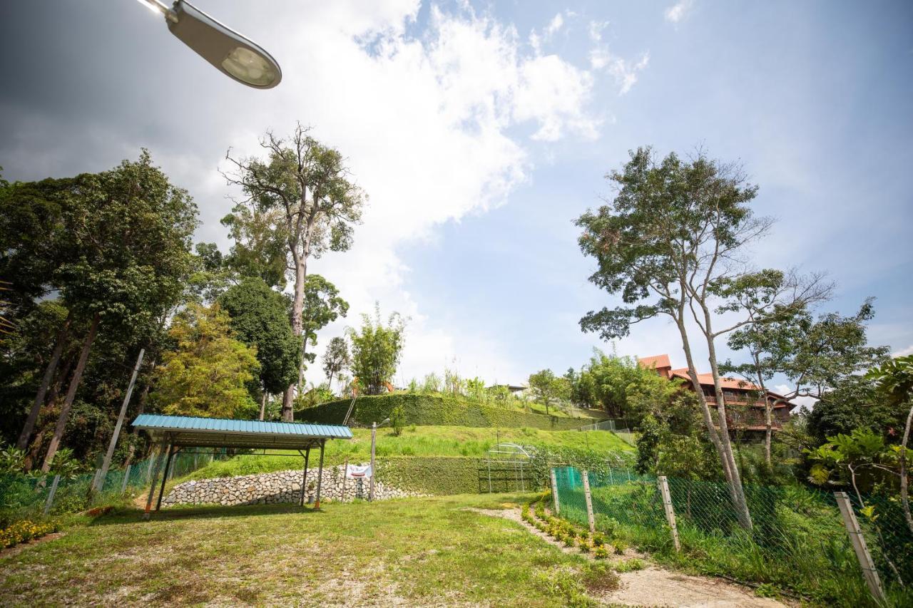 Red House The Garden Stay In Bukit Tinggi By Play بينتونغ المظهر الخارجي الصورة