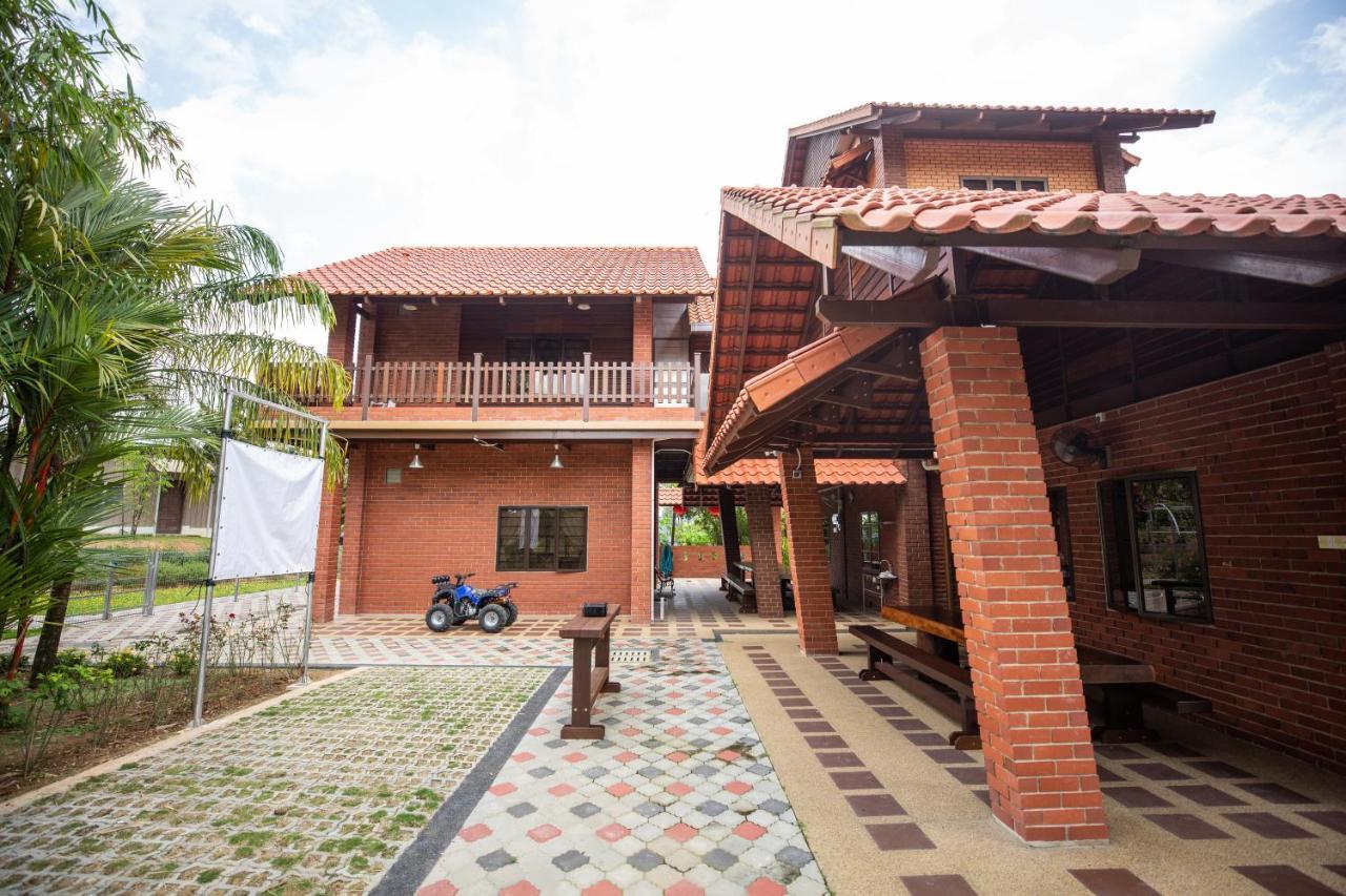 Red House The Garden Stay In Bukit Tinggi By Play بينتونغ المظهر الخارجي الصورة