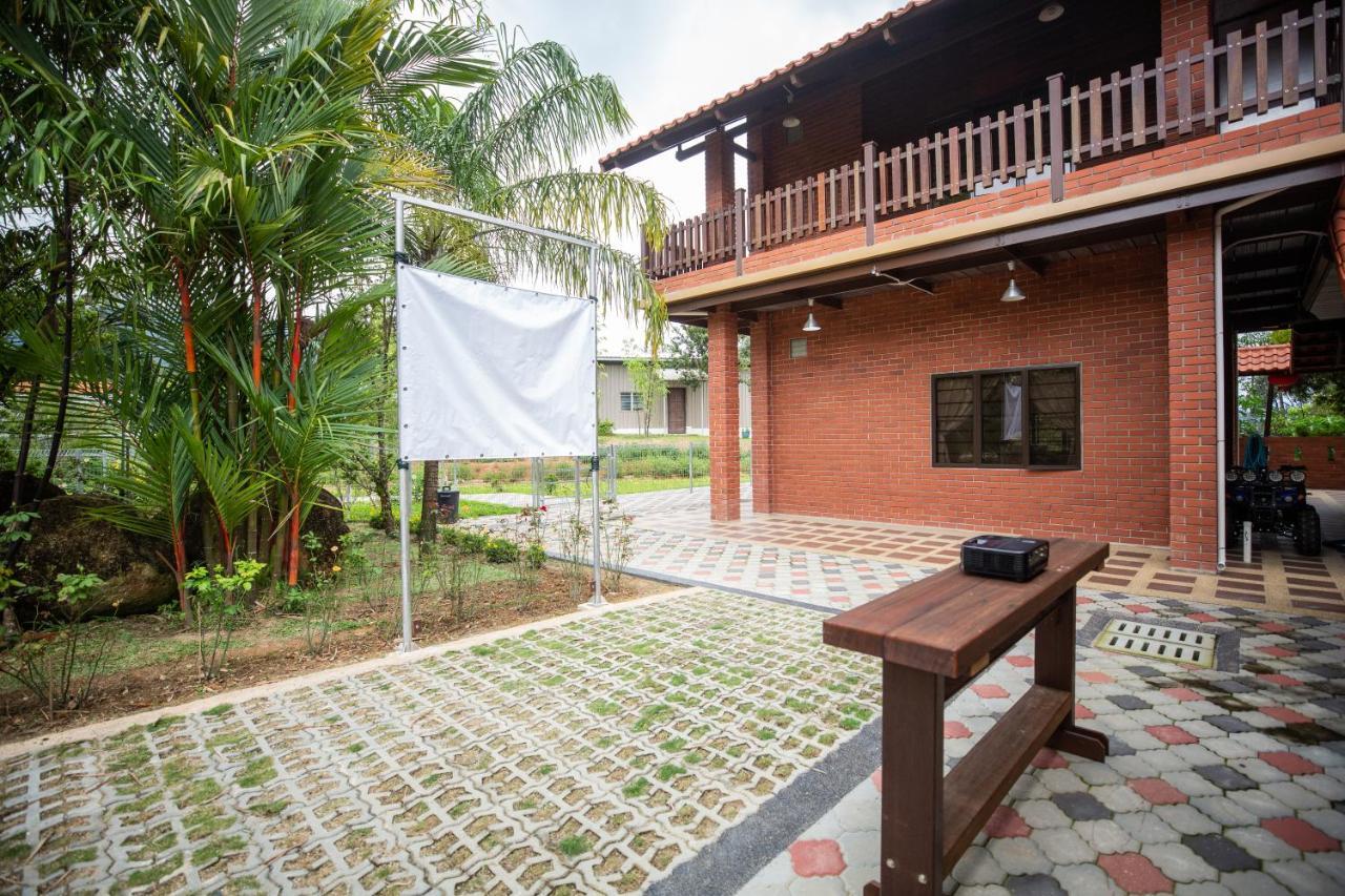 Red House The Garden Stay In Bukit Tinggi By Play بينتونغ المظهر الخارجي الصورة