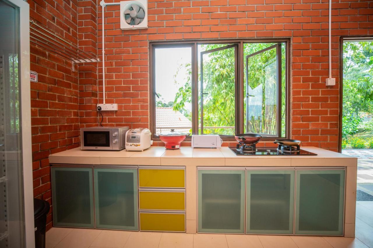 Red House The Garden Stay In Bukit Tinggi By Play بينتونغ المظهر الخارجي الصورة